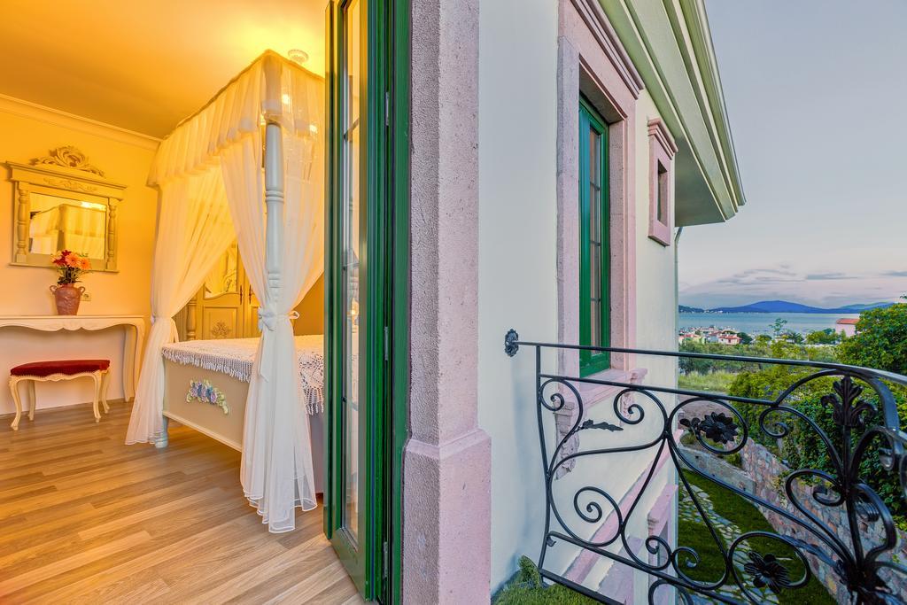 Cunda Esen Hotel Айвалык Экстерьер фото
