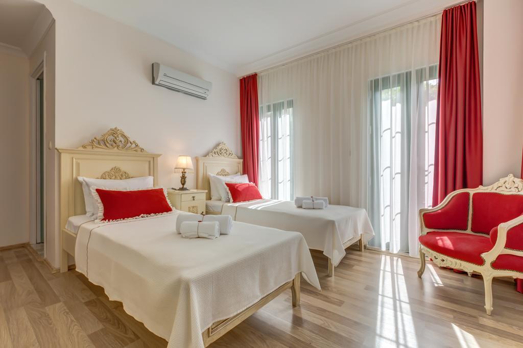 Cunda Esen Hotel Айвалык Экстерьер фото