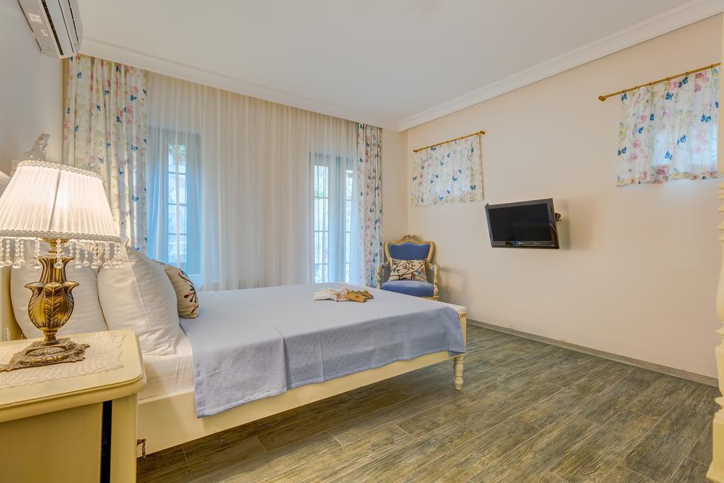 Cunda Esen Hotel Айвалык Экстерьер фото